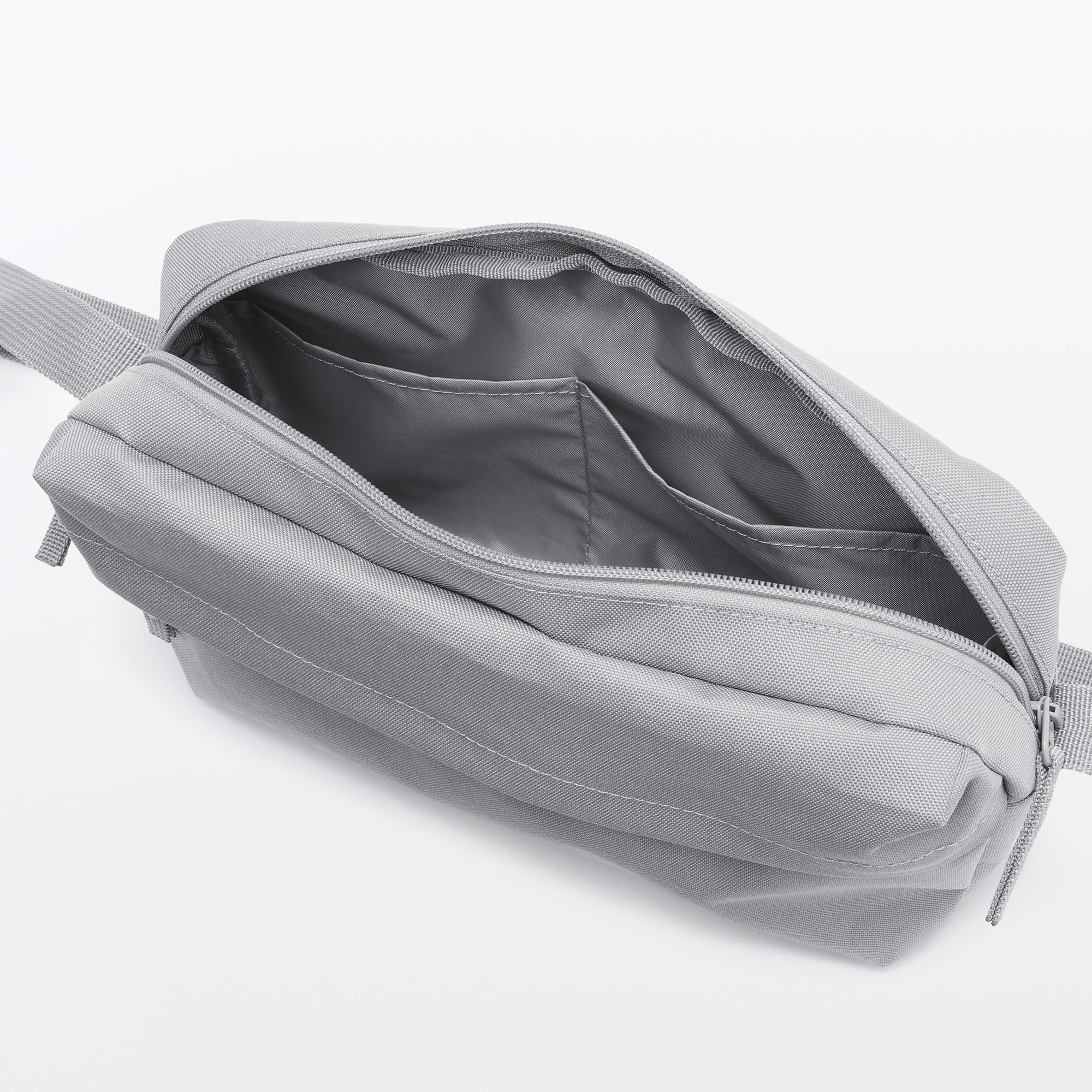 撥水 再生ポリエステル 背面ポケット付き ショルダーバッグ | 無印良品