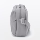 撥水　再生ポリエステル　背面ポケット付き　ショルダーバッグ