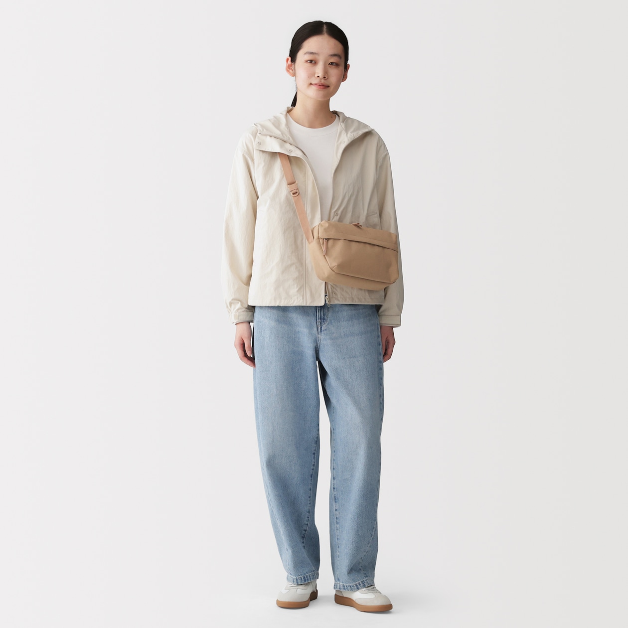 撥水　再生ポリエステル　背面ポケット付き　ショルダーバッグ