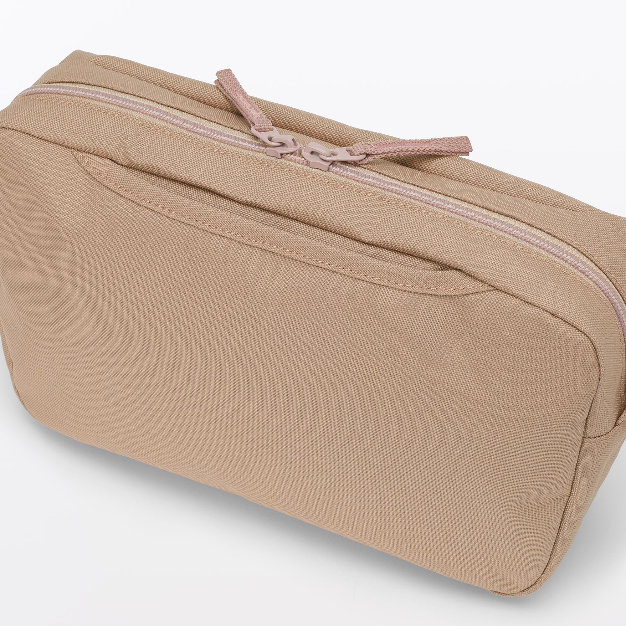 撥水　再生ポリエステル　背面ポケット付き　ショルダーバッグ