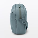 撥水　再生ポリエステル　背面ポケット付き　ショルダーバッグ