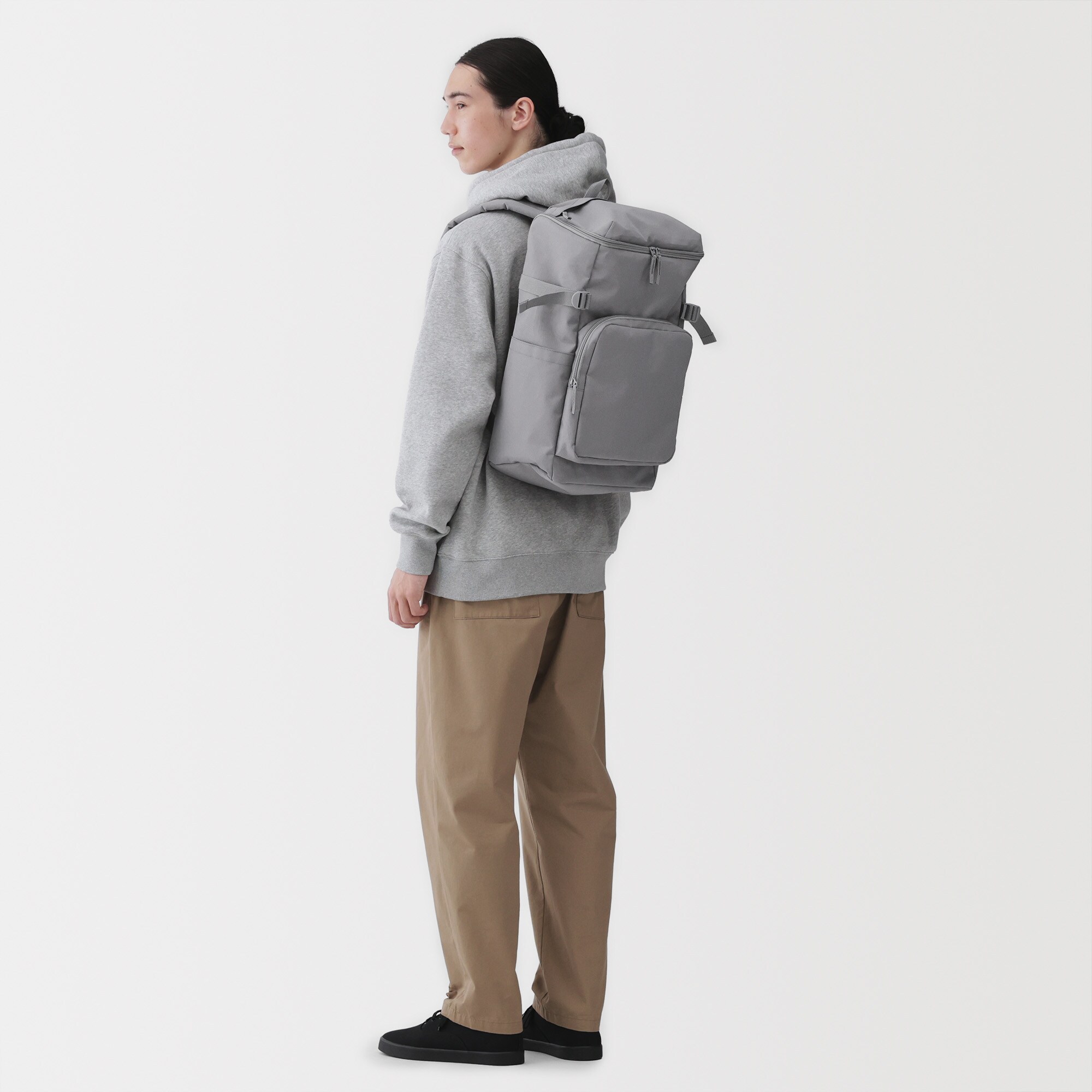 肩の負担を軽くする　撥水　上から開く　リュックサック