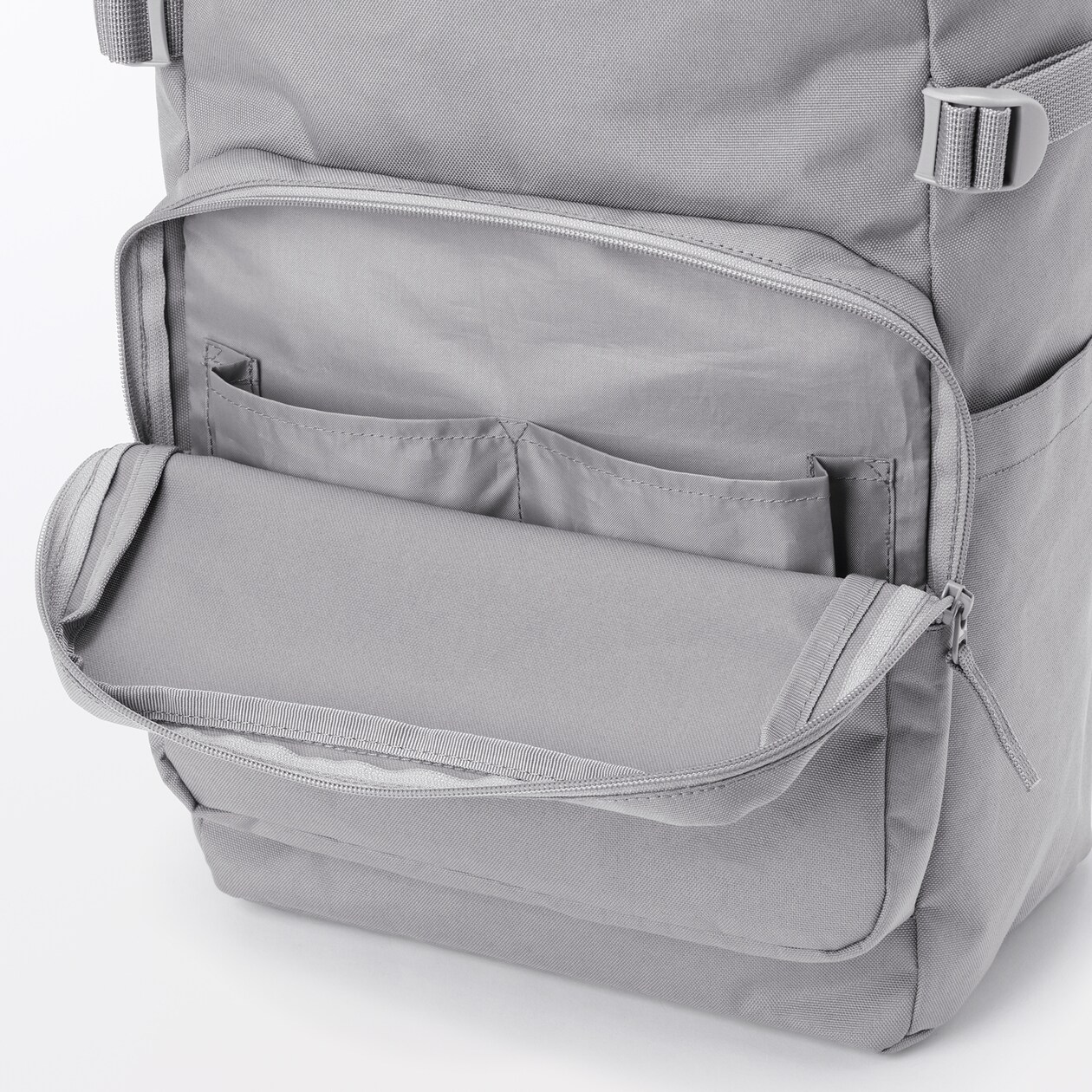 肩の負担を軽くする　撥水　上から開く　リュックサック