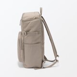 肩の負担を軽くする　撥水　上から開く　リュックサック