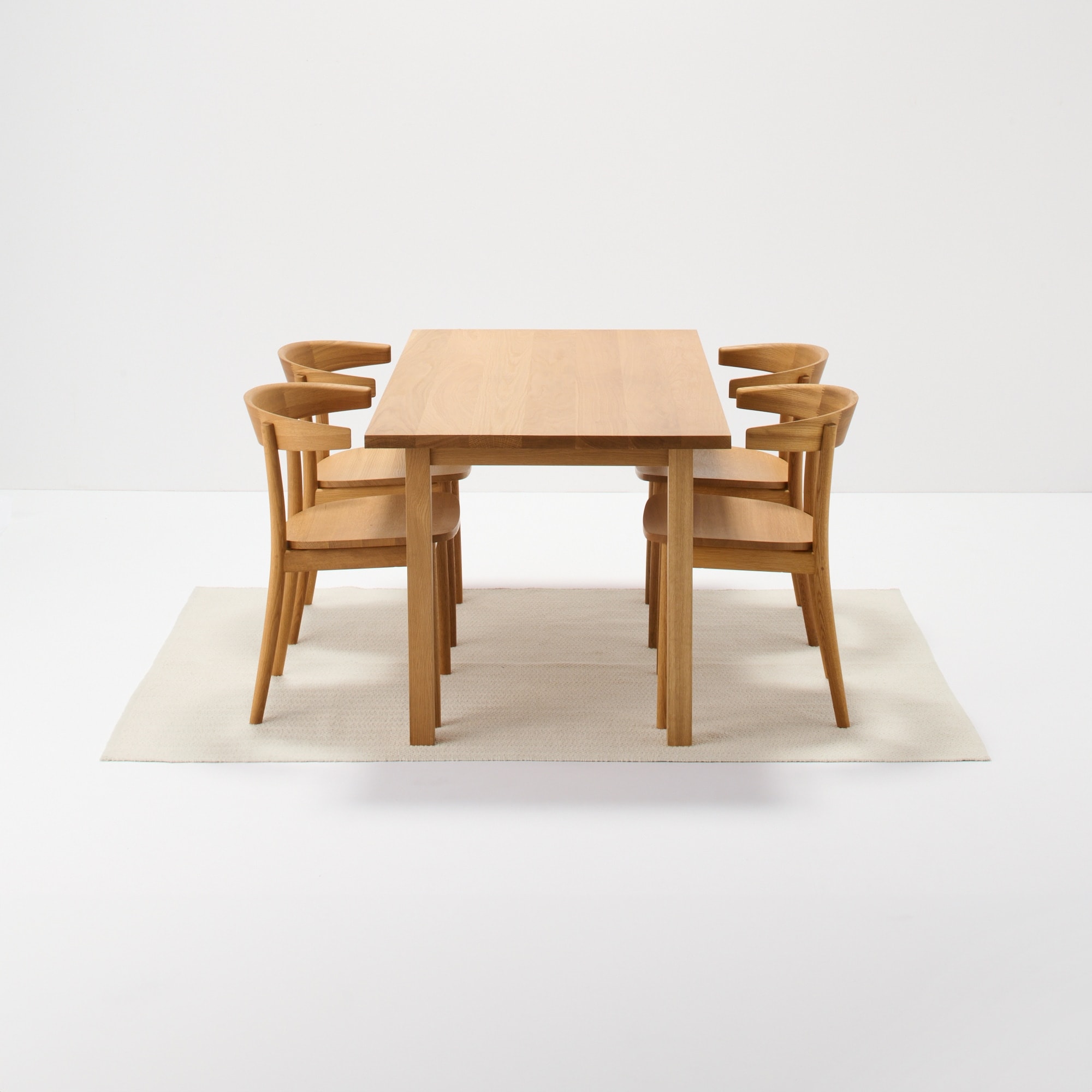 綿　手織りラグ　１４０×１９５ｃｍ