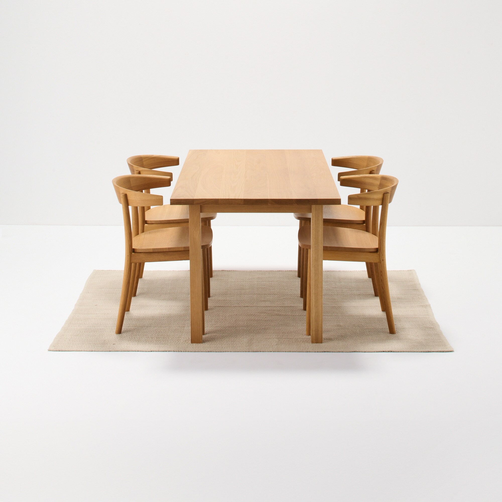 綿　手織りラグ　１４０×１９５ｃｍ