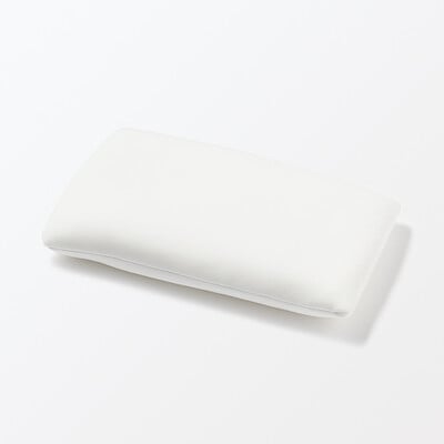 【１月中旬発売予定】カバーが洗える　頭を支えるふっくらまくら　低め　４０×６０ｃｍ・４２×６７ｃｍ