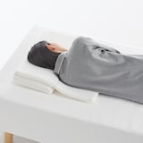 折りたたみ式　高さが調整できるまくら