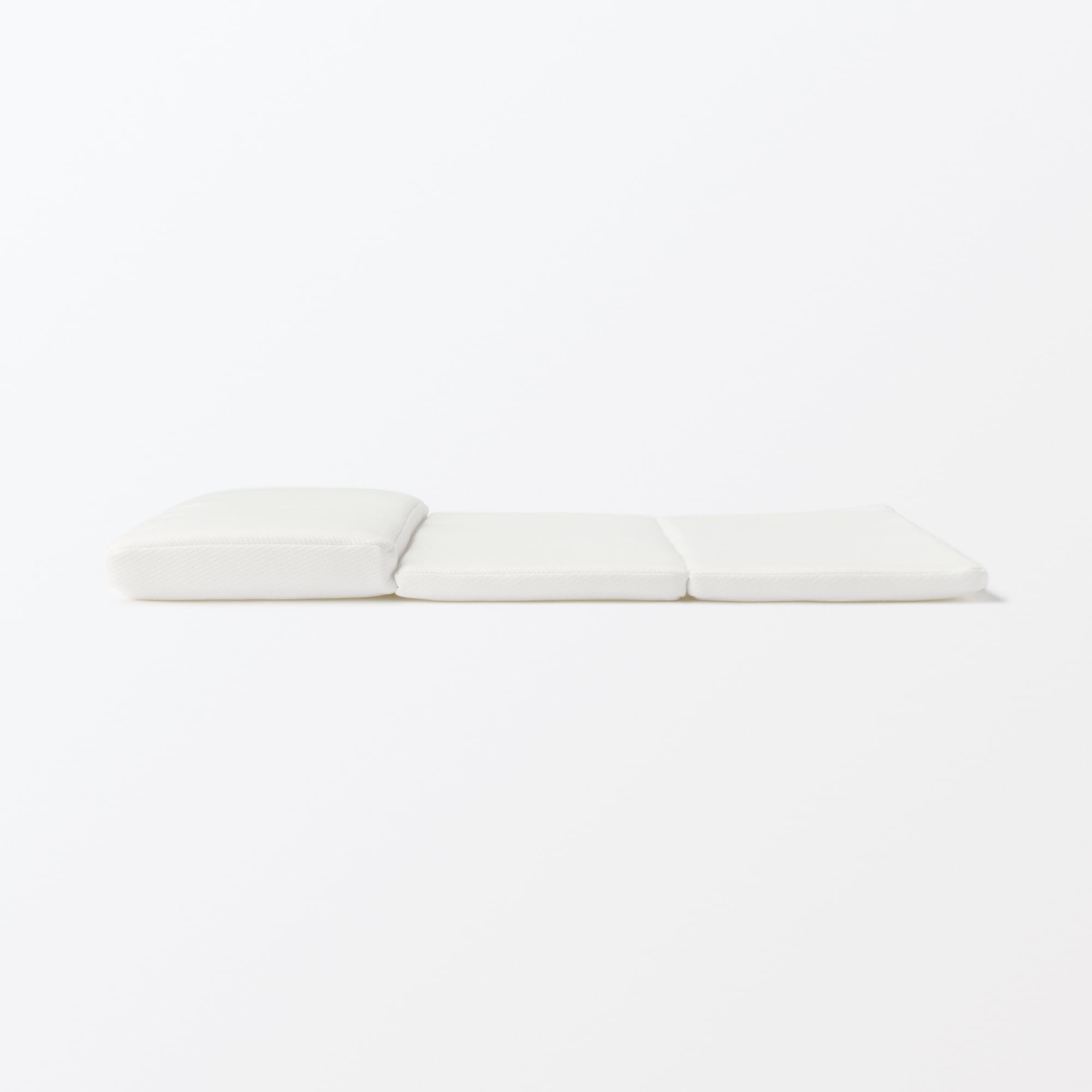 折りたたみ式　高さが調整できるまくら