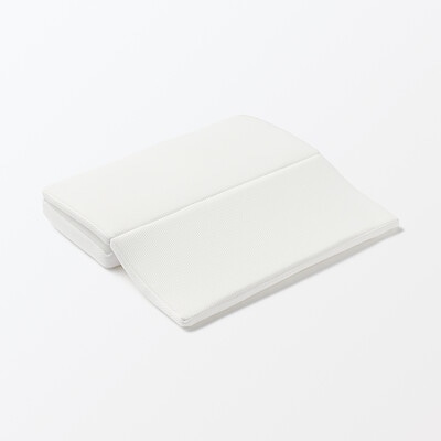 【２月中旬発売予定】折りたたみ式　高さが調整できるまくら