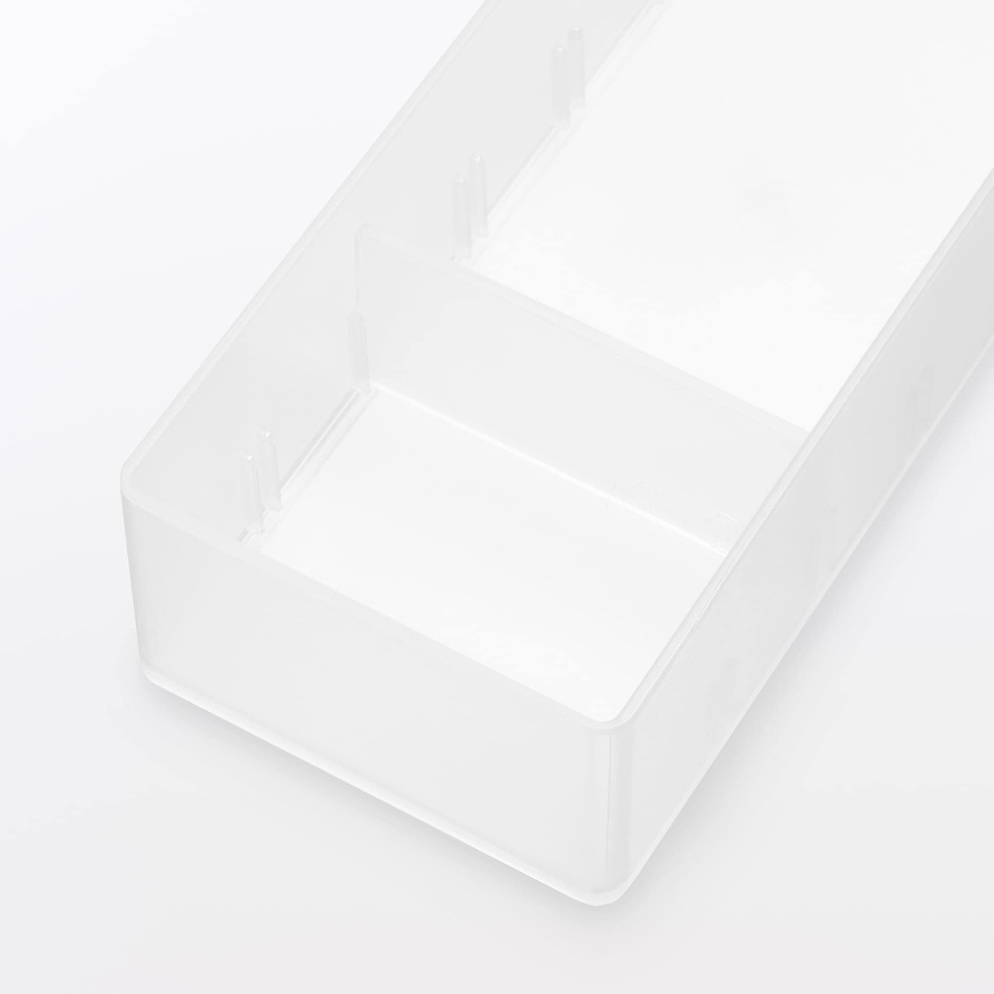 ポリプロピレンデスク内整理トレー３