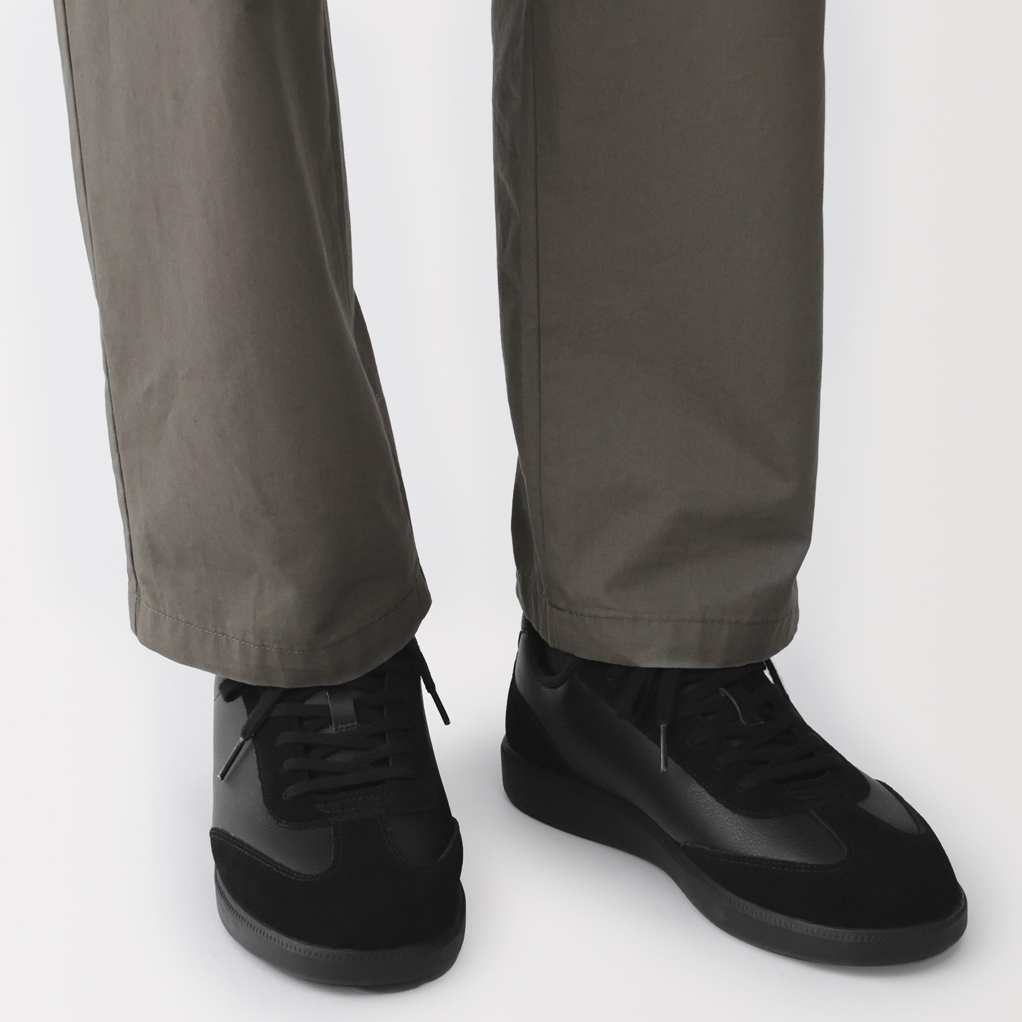 紳士　柔らかい中敷を使用した　コンビネーションスニーカー