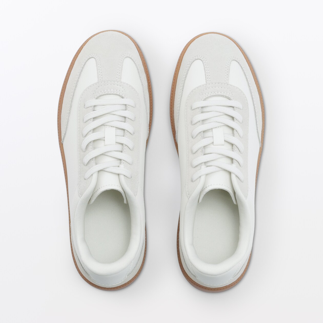 婦人　柔らかい中敷を使用した　コンビネーションスニーカー