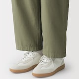 婦人　柔らかい中敷を使用した　コンビネーションスニーカー