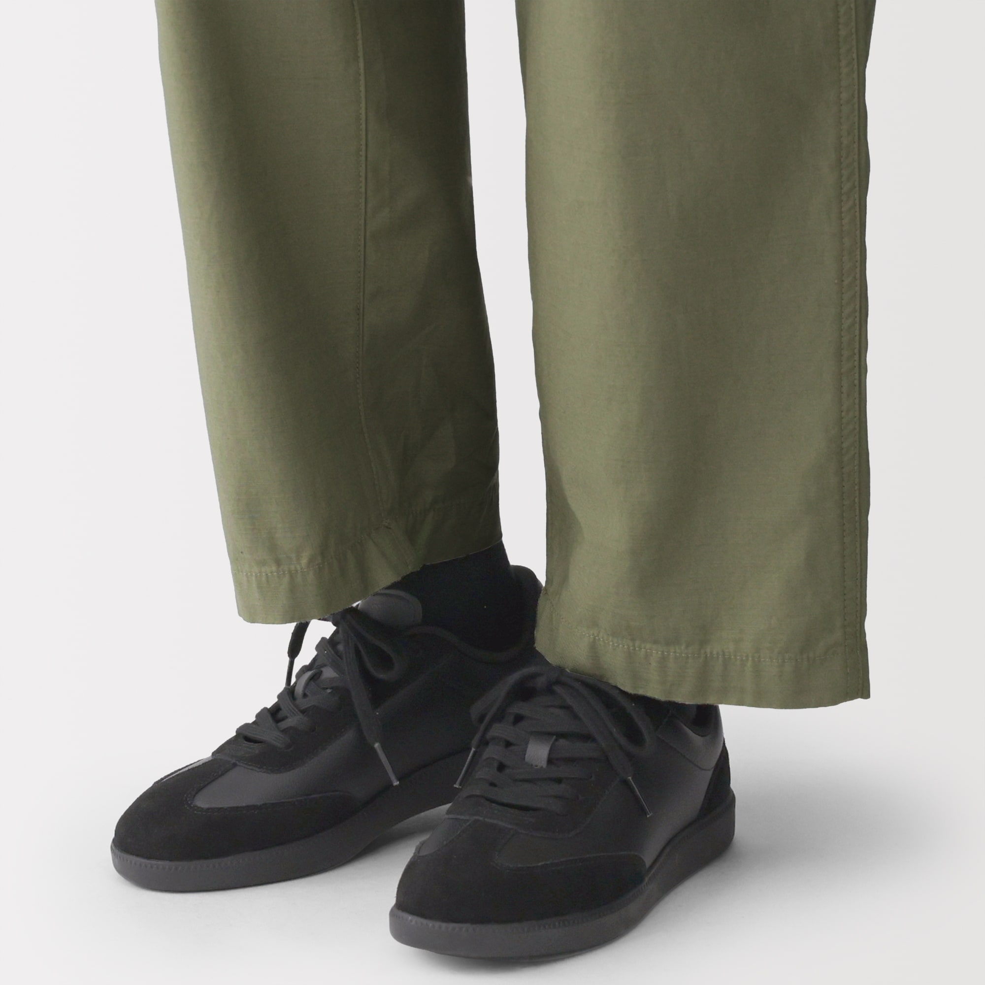 婦人　柔らかい中敷を使用した　コンビネーションスニーカー