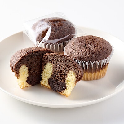 【１２月中旬発売予定】【大袋】　チョコクリームケーキ　６個