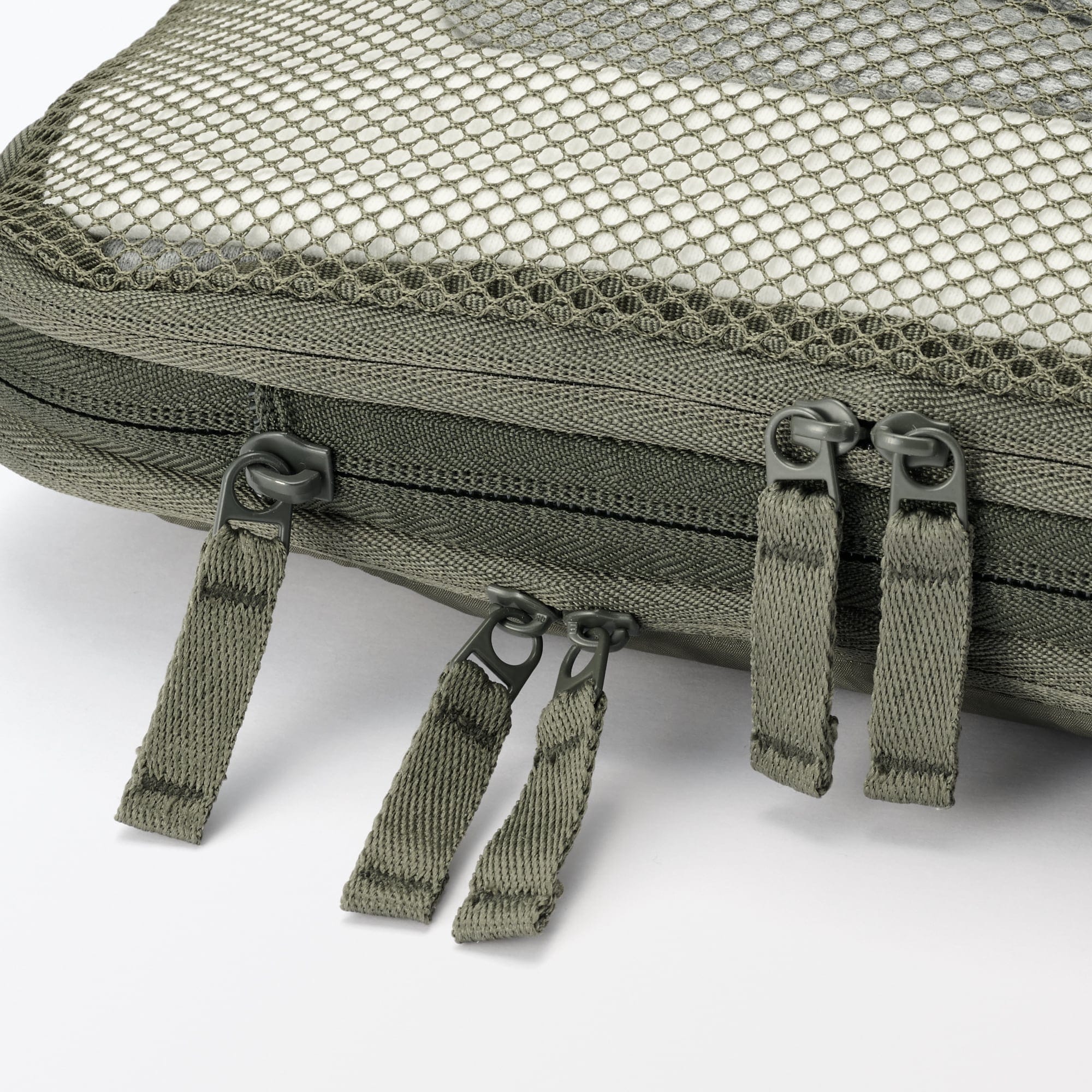 再生ポリエステル仕分けケース圧縮タイプ