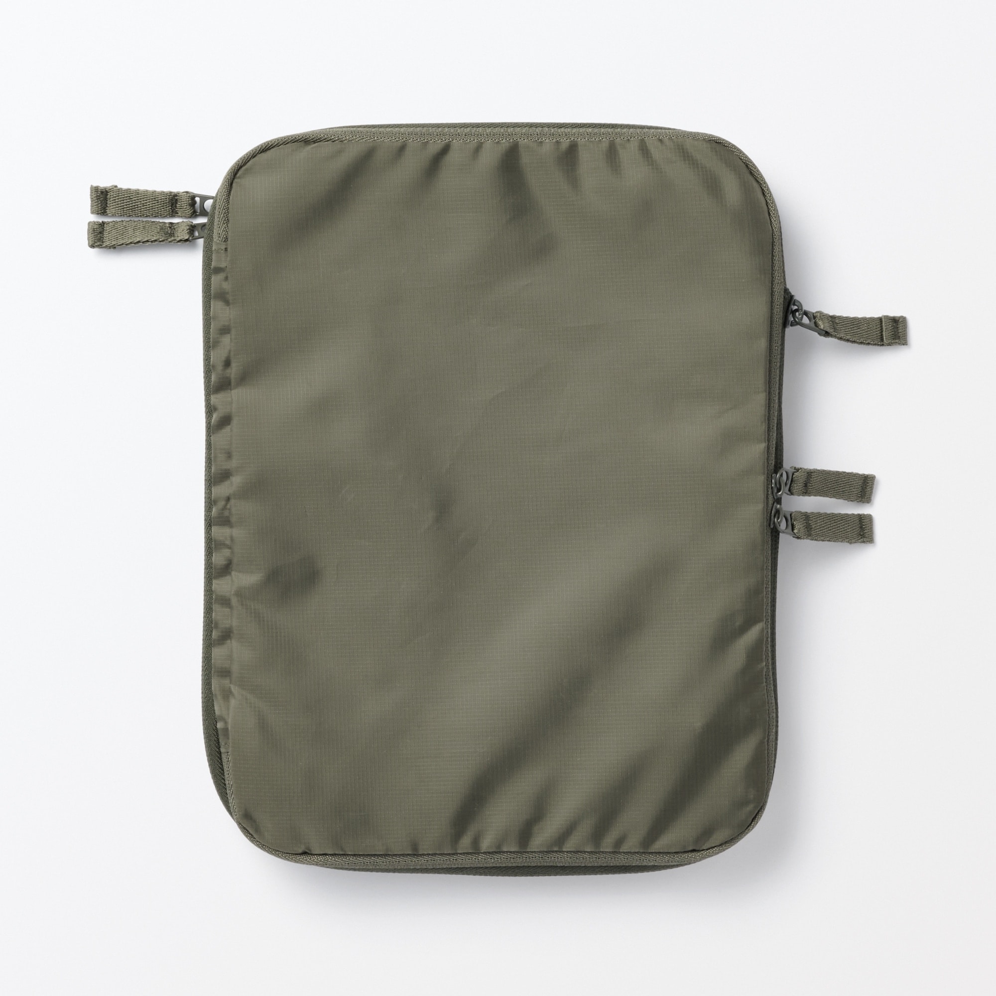 再生ポリエステル仕分けケース圧縮タイプ