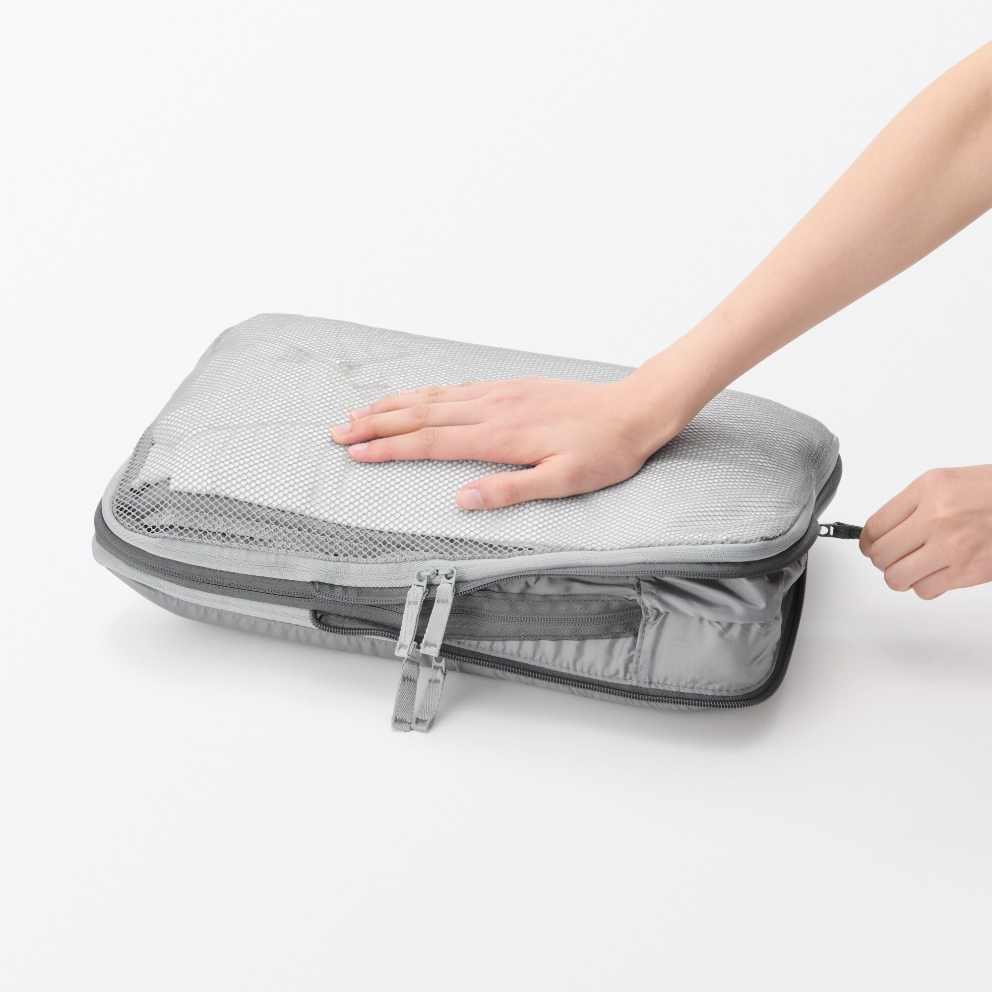 再生ポリエステル仕分けケース圧縮タイプ