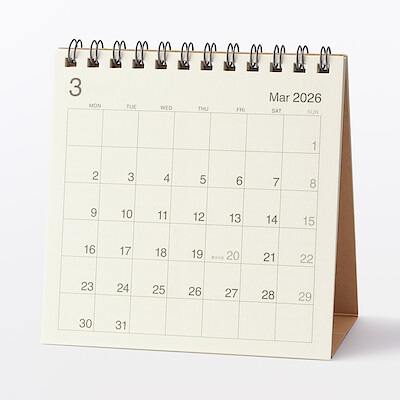 【１月下旬発売予定】【小】バガス入りペーパー月曜始まりカレンダー・２０２６年３月～２０２７年３月　約１２０×１２０ｍｍ　卓上用