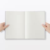 月曜始まりマンスリー／ウィークリースケジュール帳・２０２６年８月始まり