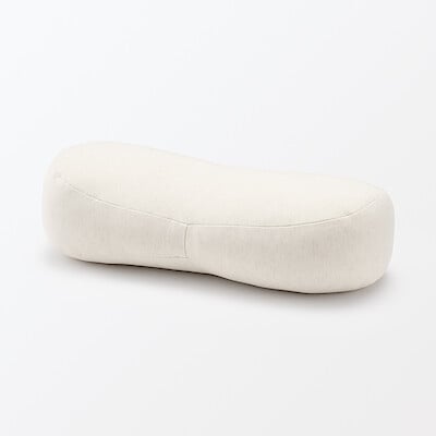 【２月１８日順次発売予定】ひんやり綿やわらかマルチミニクッション　４９×２２×１５ｃｍ