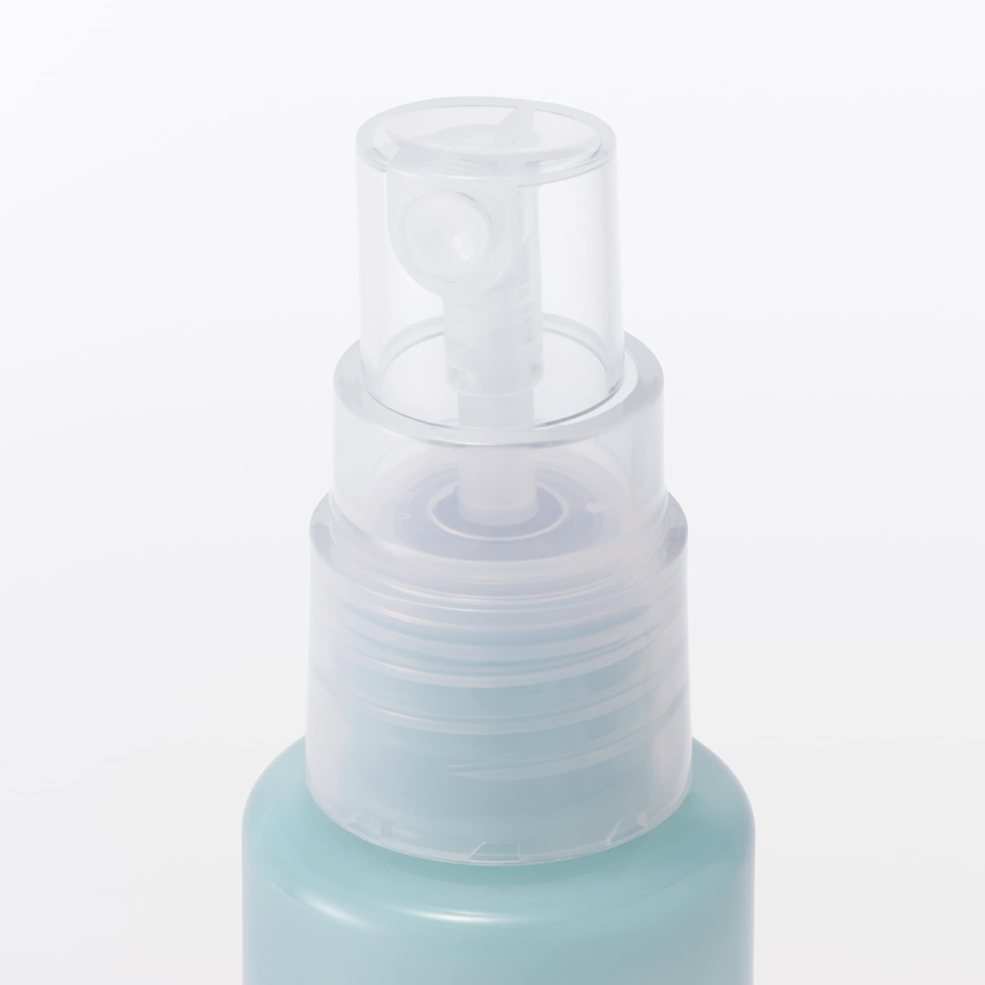 服の上から使う　ひんやりミスト（携帯用）