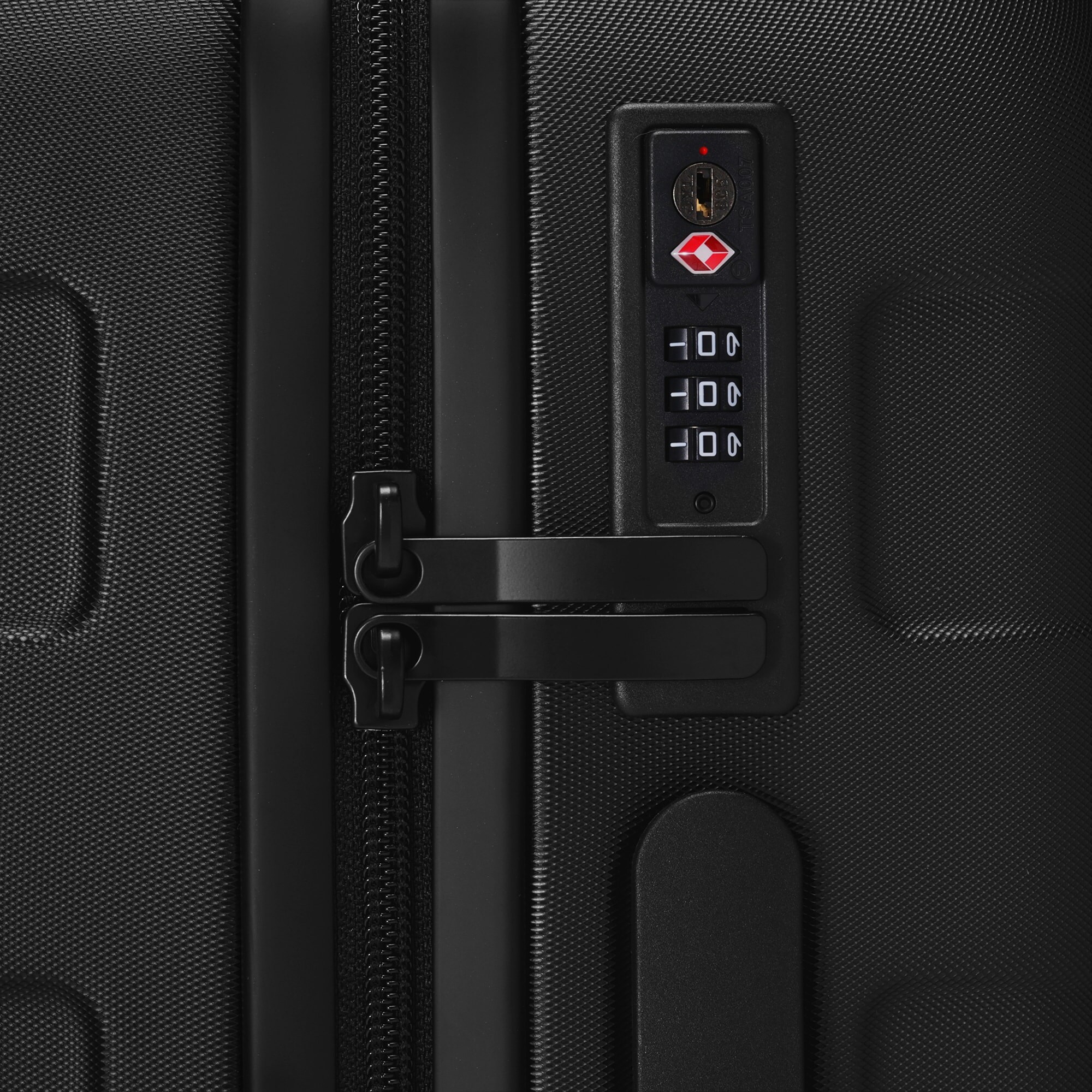 バーを自由に調節できる　ハードキャリーケース（３６Ｌ）