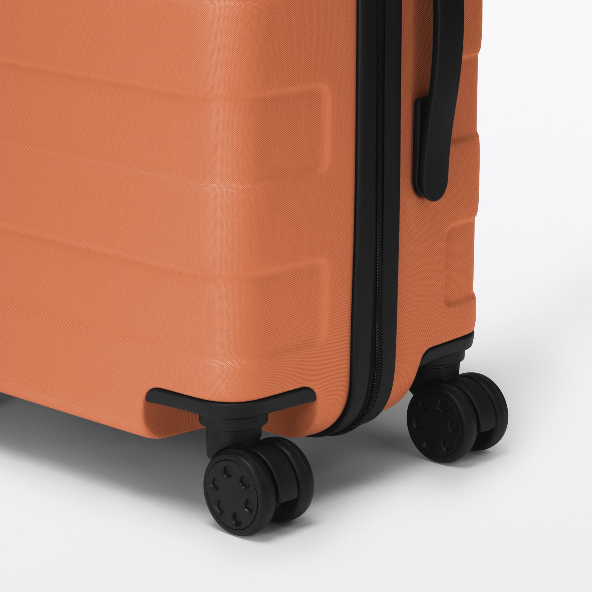 バーを自由に調節できる　ハードキャリーケース（３６Ｌ）