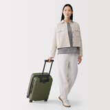 バーを自由に調節できる　ハードキャリーケース（３６Ｌ）