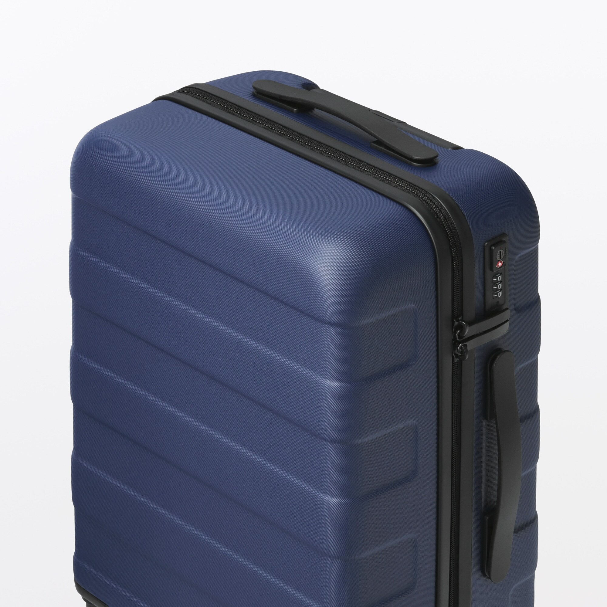 バーを自由に調節できる　ハードキャリーケース（３６Ｌ）