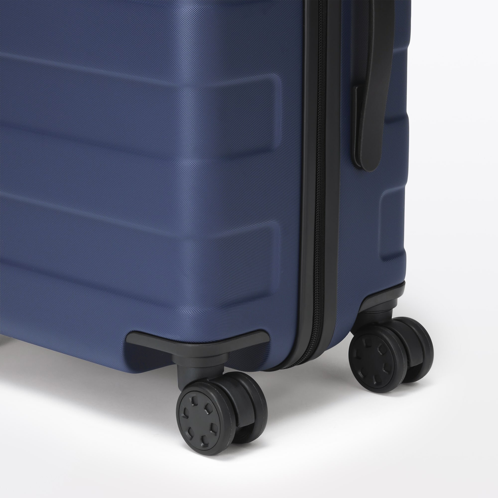 バーを自由に調節できる　ハードキャリーケース（３６Ｌ）