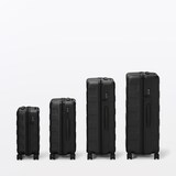 バーを自由に調節できる　ハードキャリーケース（３６Ｌ）