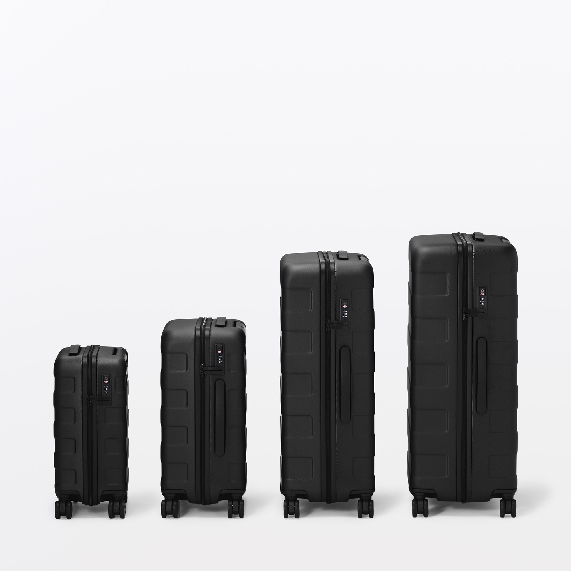 バーを自由に調節できる　ハードキャリーケース（３６Ｌ）