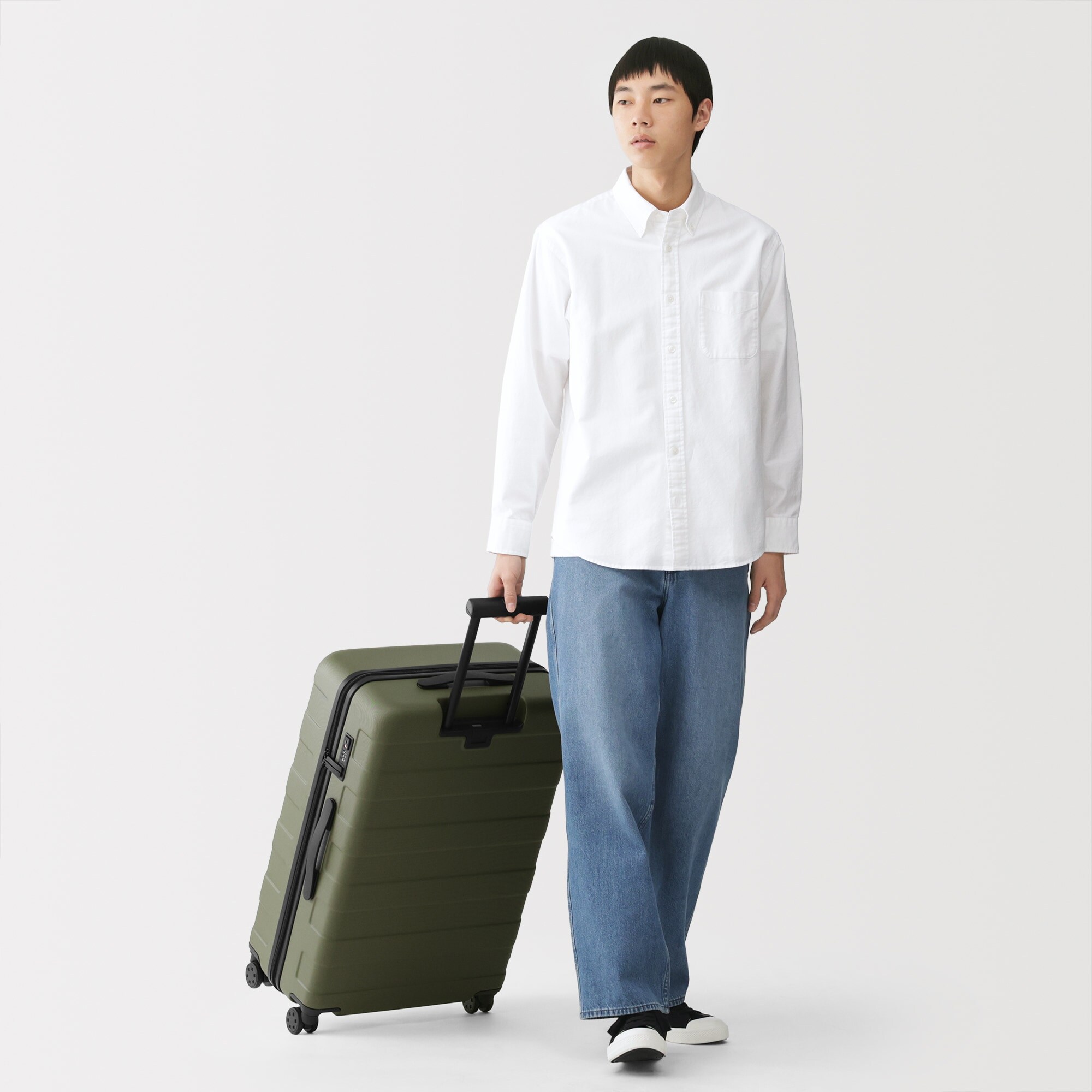 バーを自由に調節できる　ハードキャリーケース（７５Ｌ）