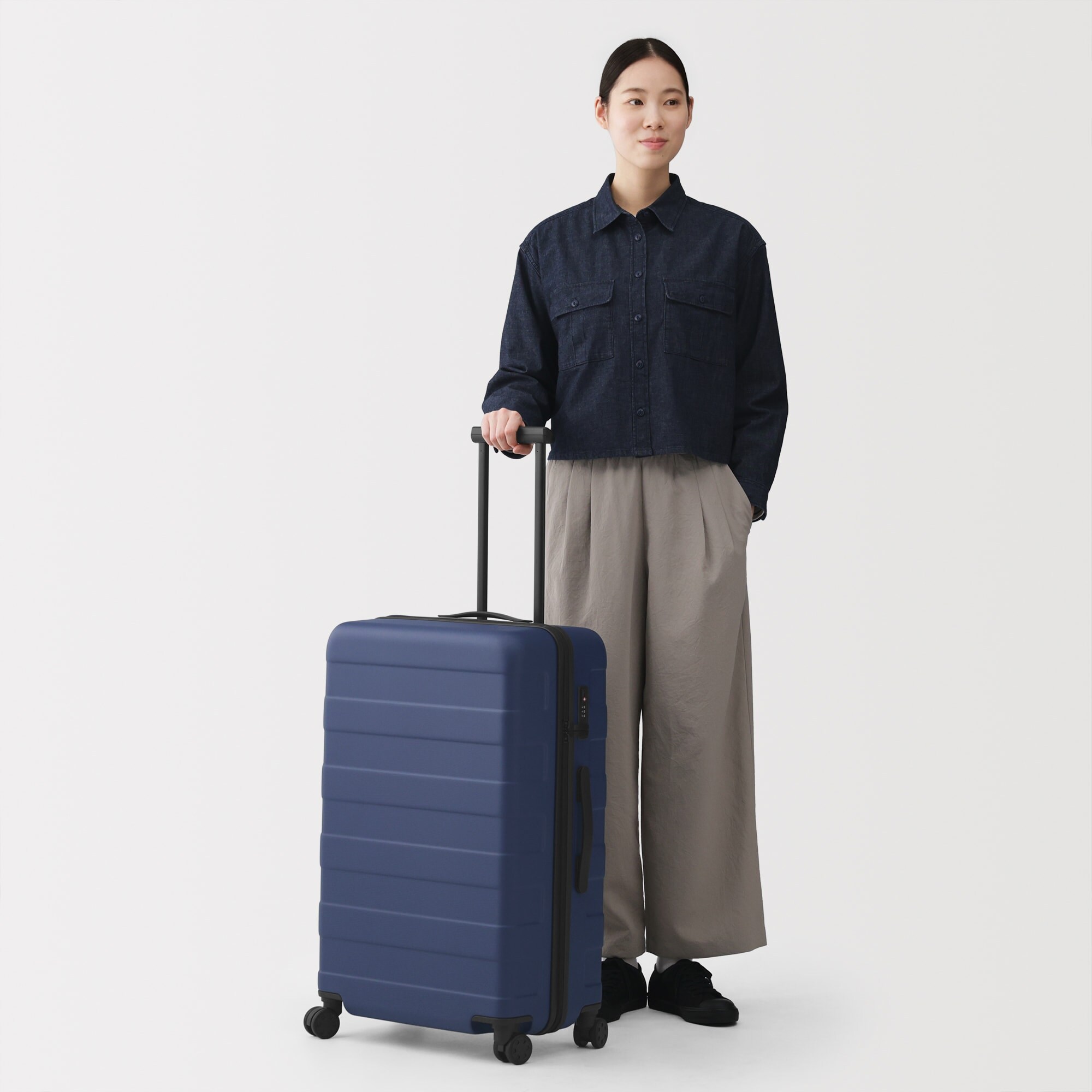 バーを自由に調節できる　ハードキャリーケース（７５Ｌ）