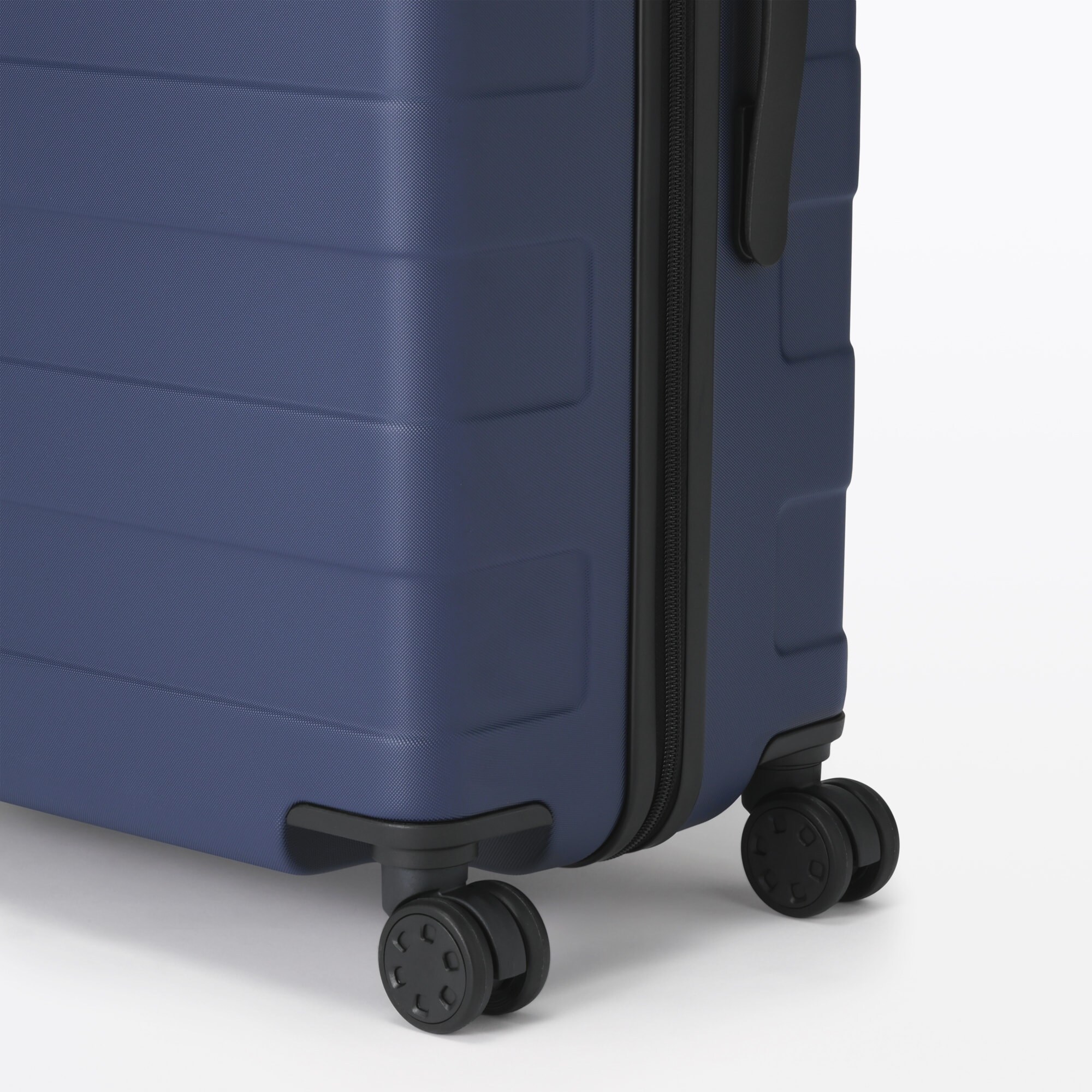 バーを自由に調節できる　ハードキャリーケース（７５Ｌ）