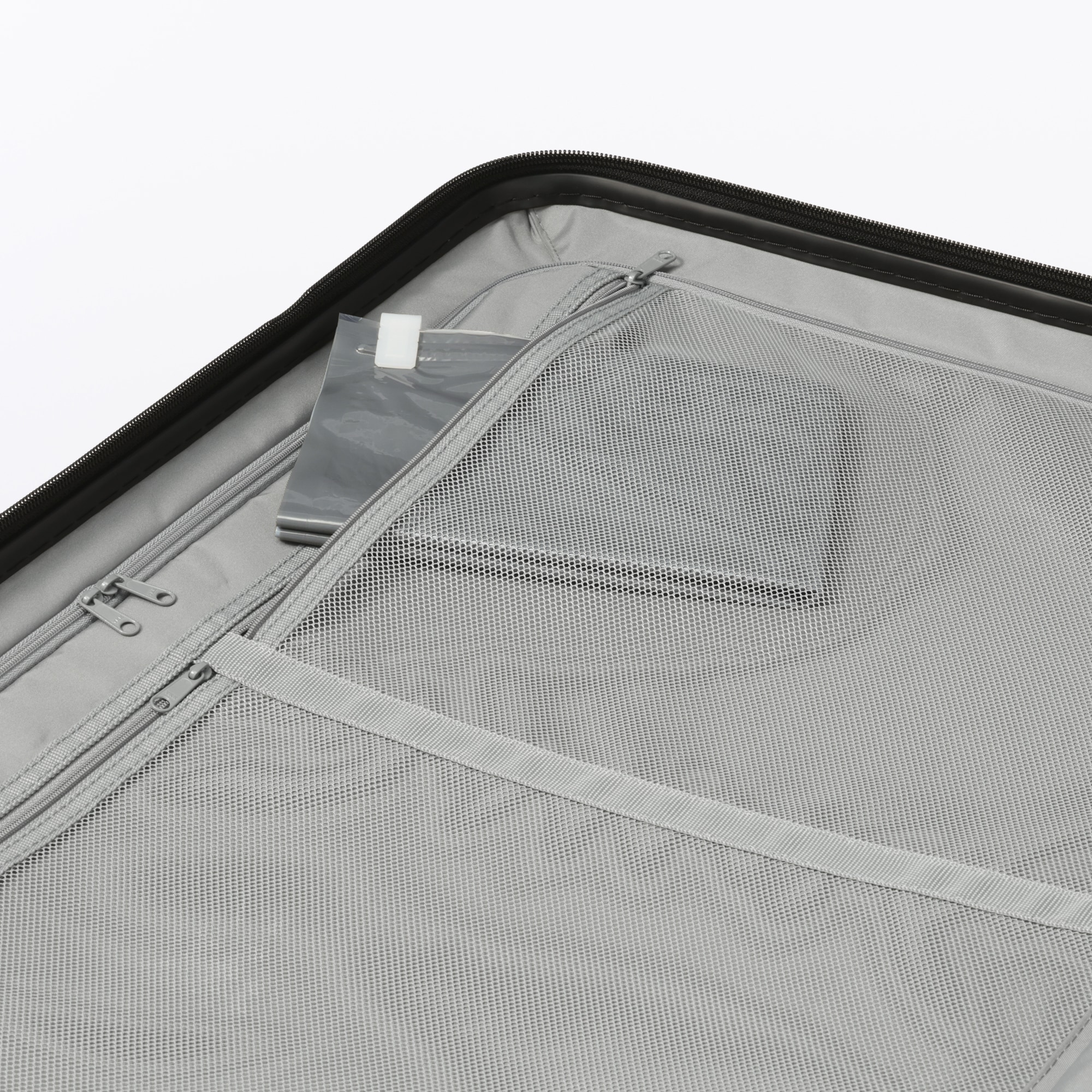 バーを自由に調節できる　ハードキャリーケース（７５Ｌ）