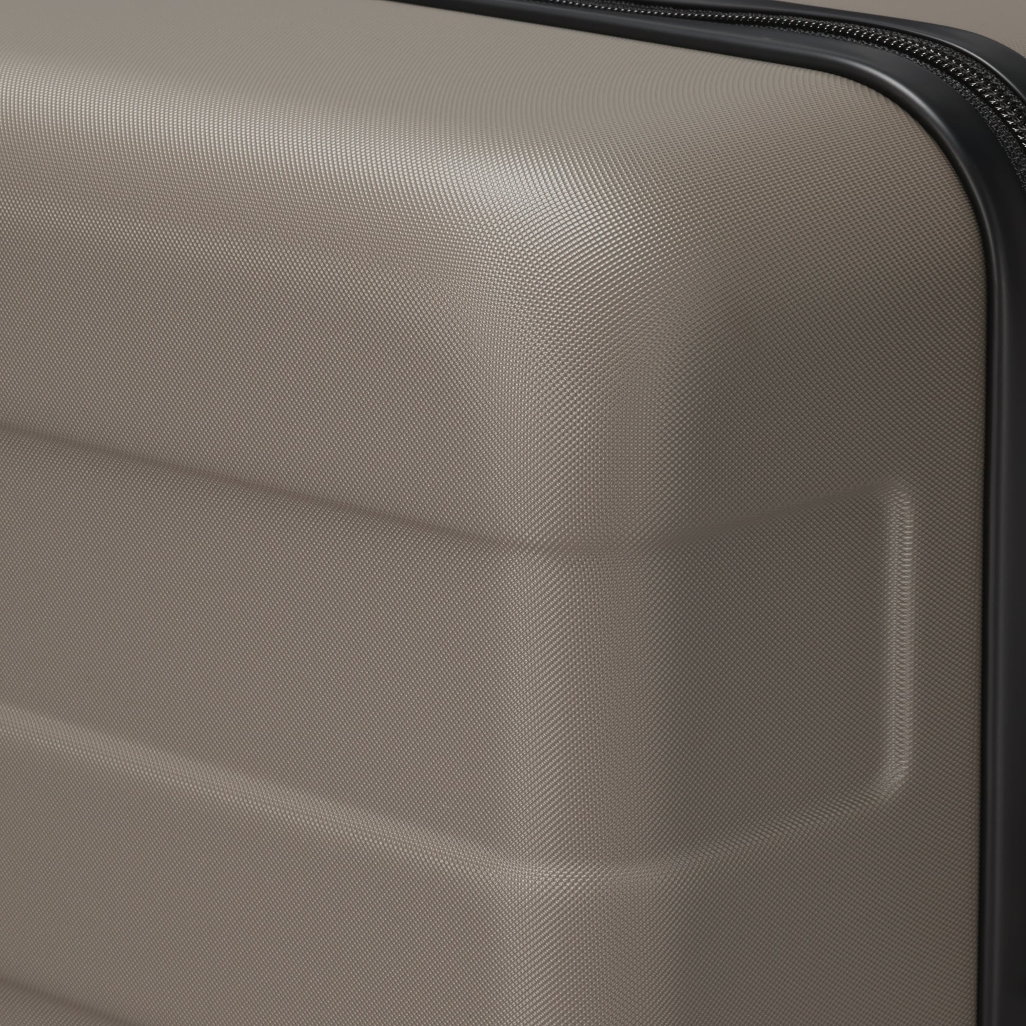 バーを自由に調節できる　ハードキャリーケース（７５Ｌ）