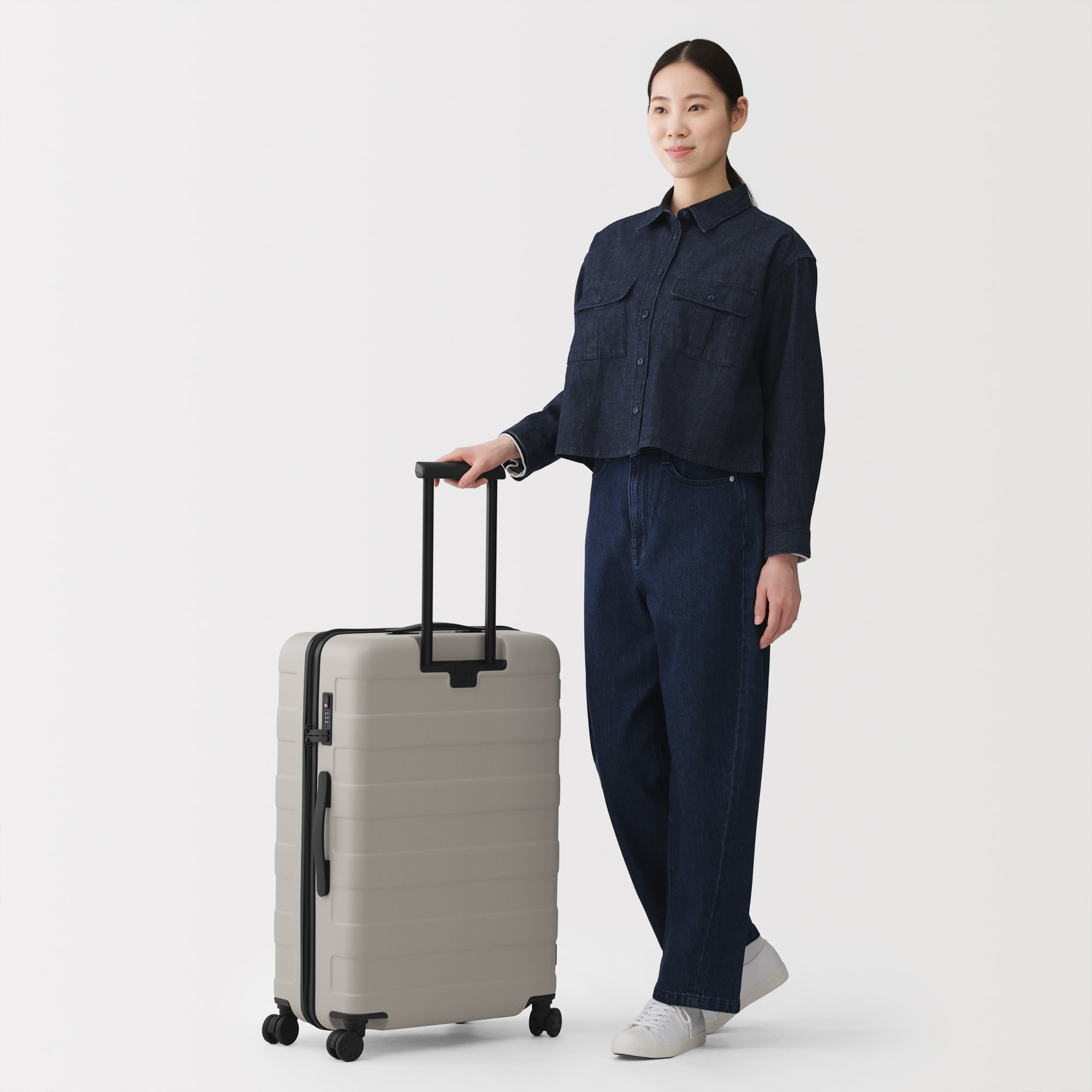 バーを自由に調節できる ハードキャリーケース（75L） | 無印良品