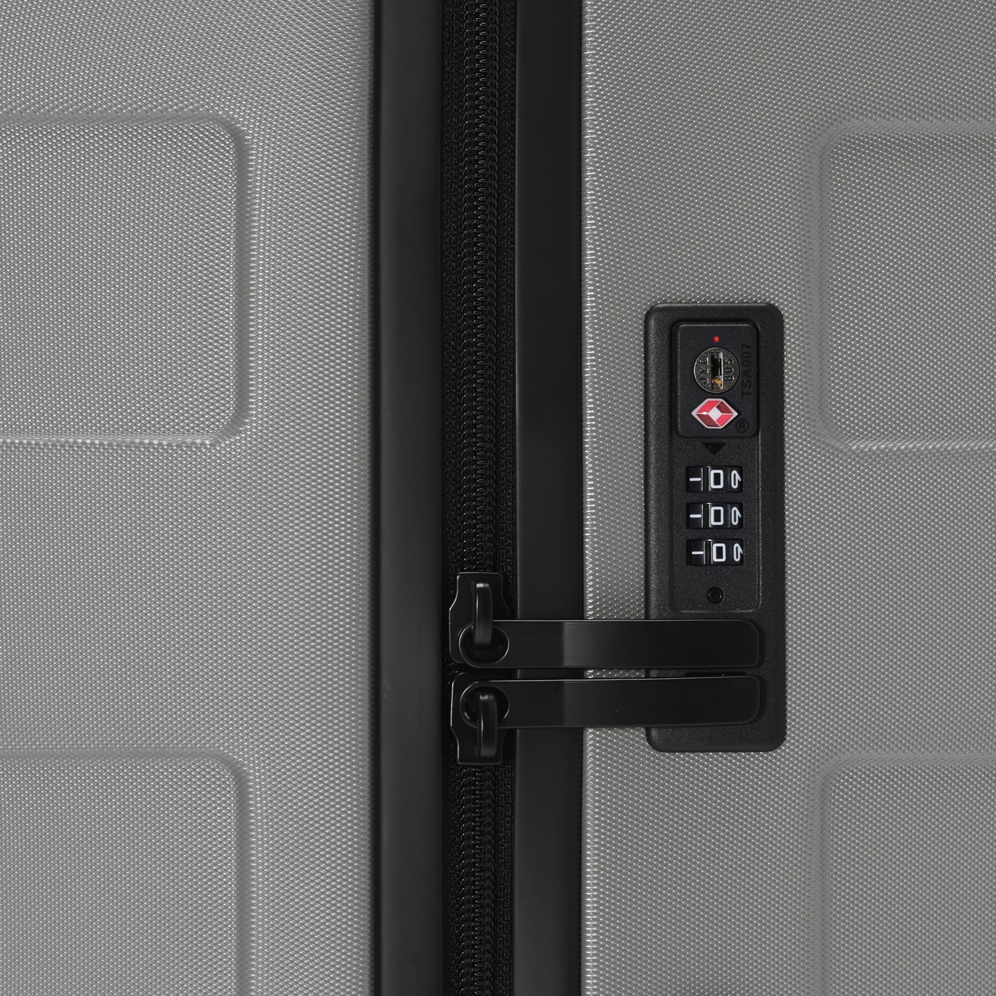 バーを自由に調節できる　ハードキャリーケース（１０５Ｌ）