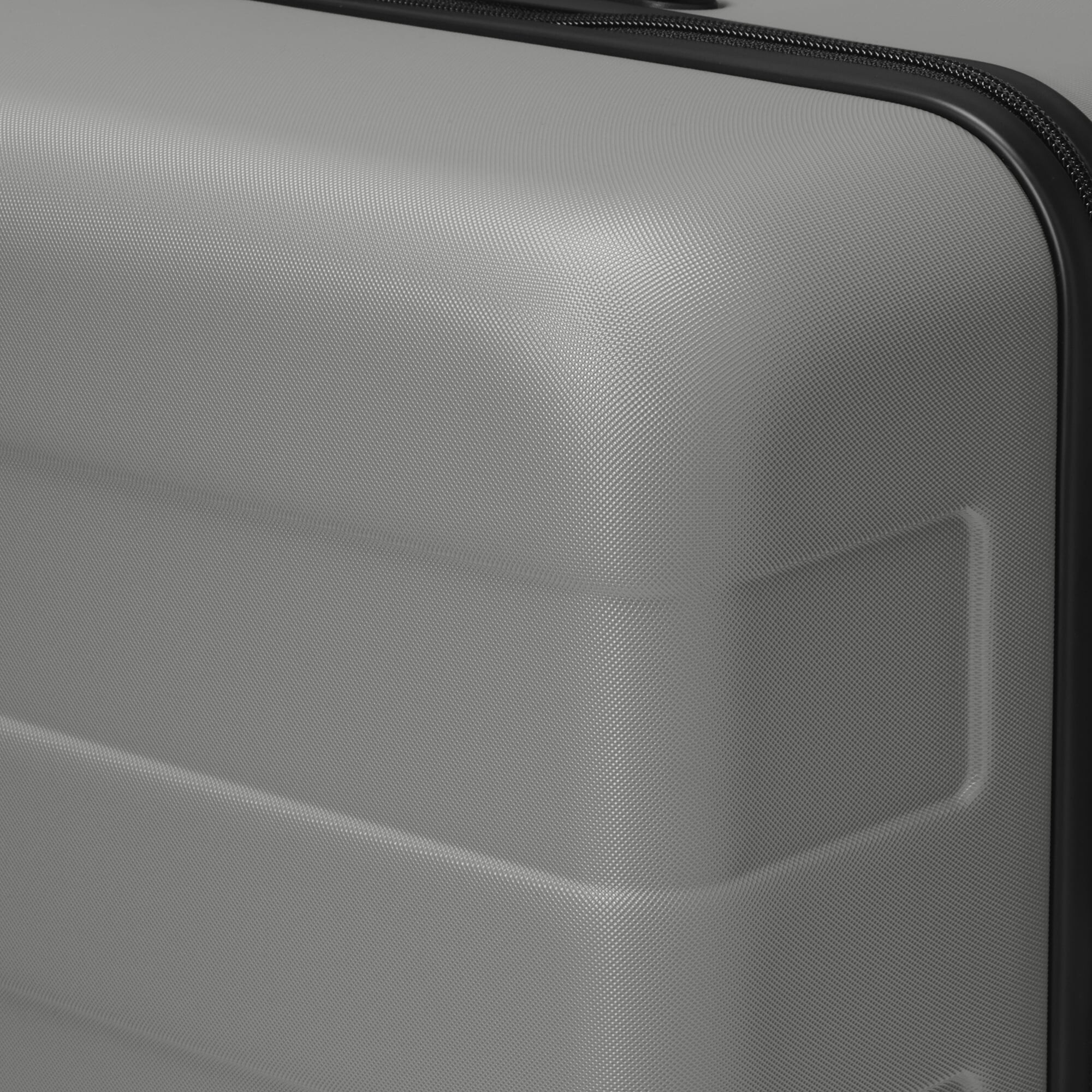 バーを自由に調節できる　ハードキャリーケース（１０５Ｌ）