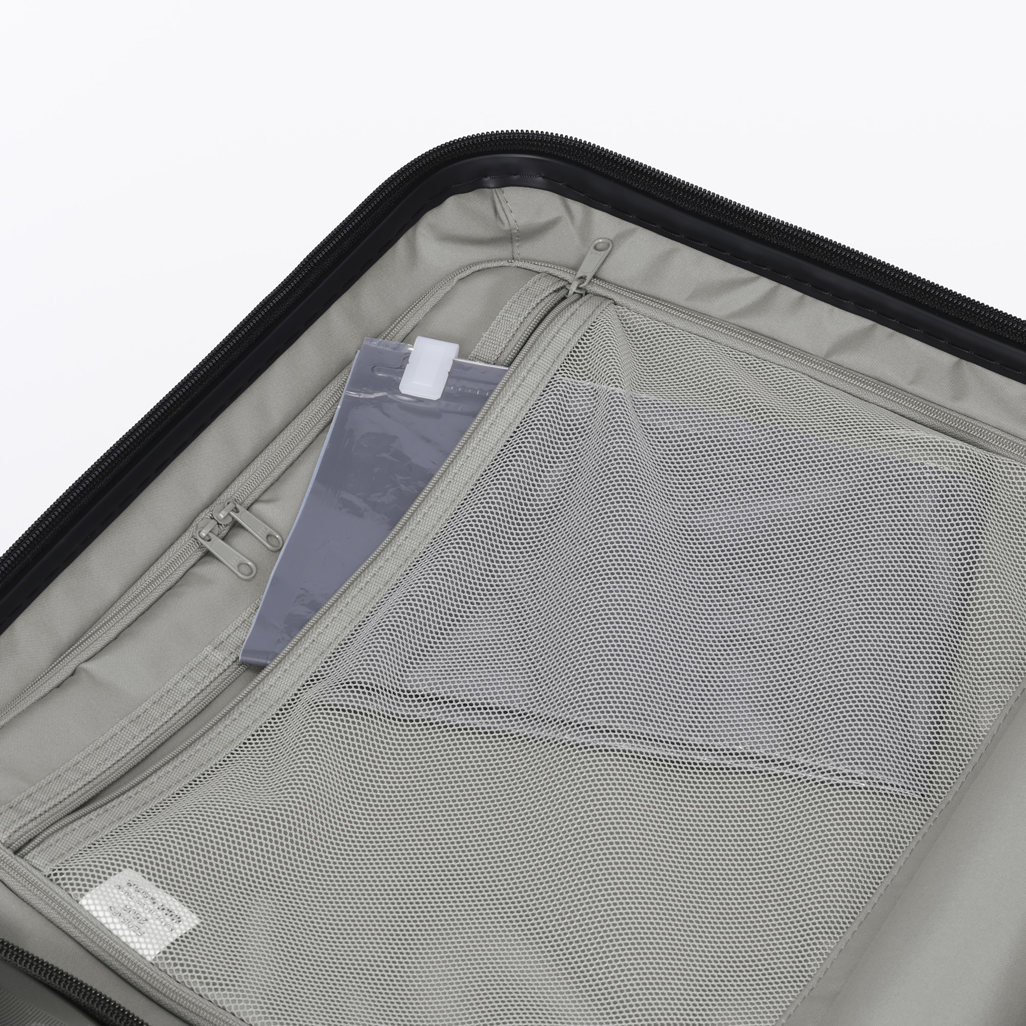 バーを自由に調節できる　ハードキャリーケース（２０Ｌ）