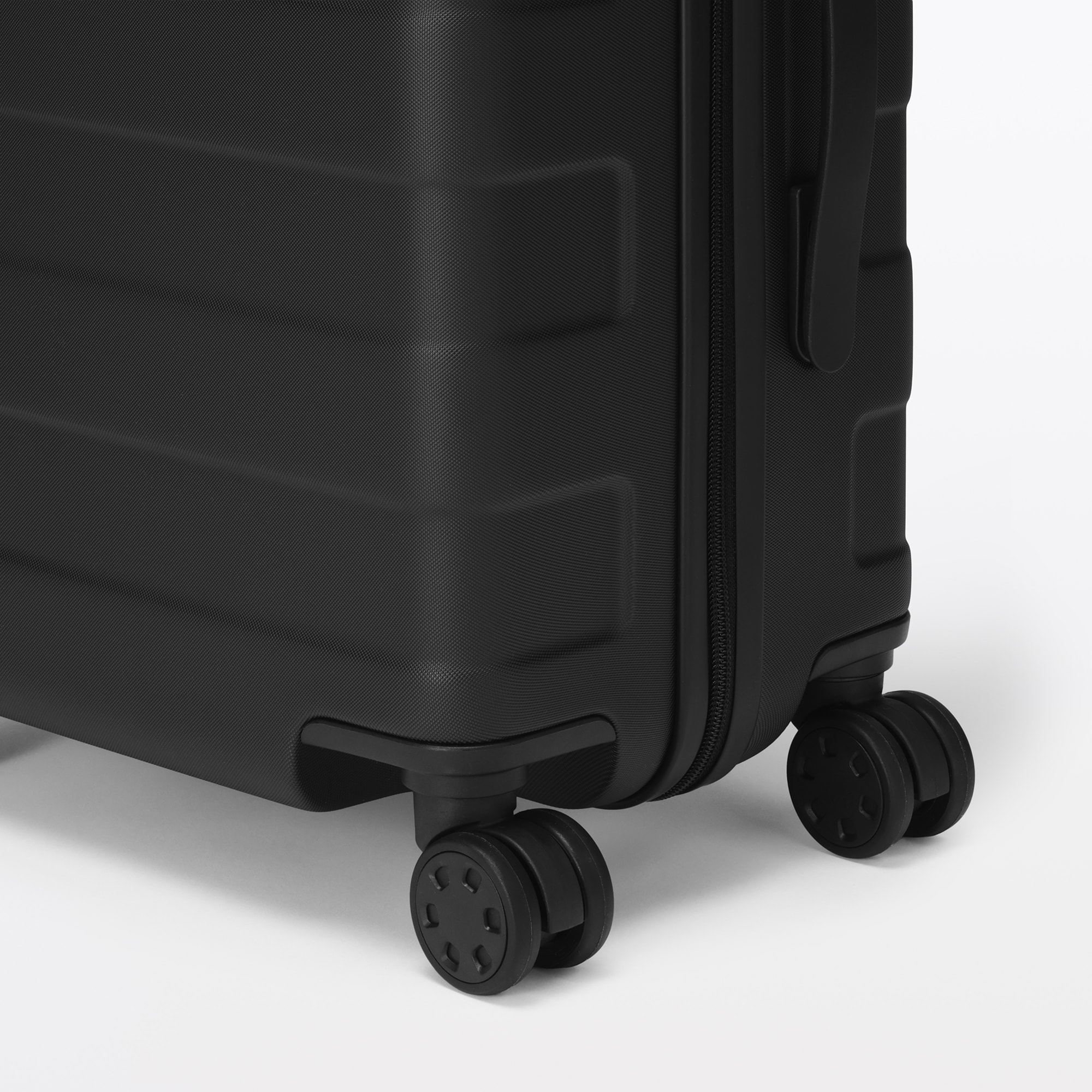 バーを自由に調節できる　ハードキャリーケース（３６Ｌ）