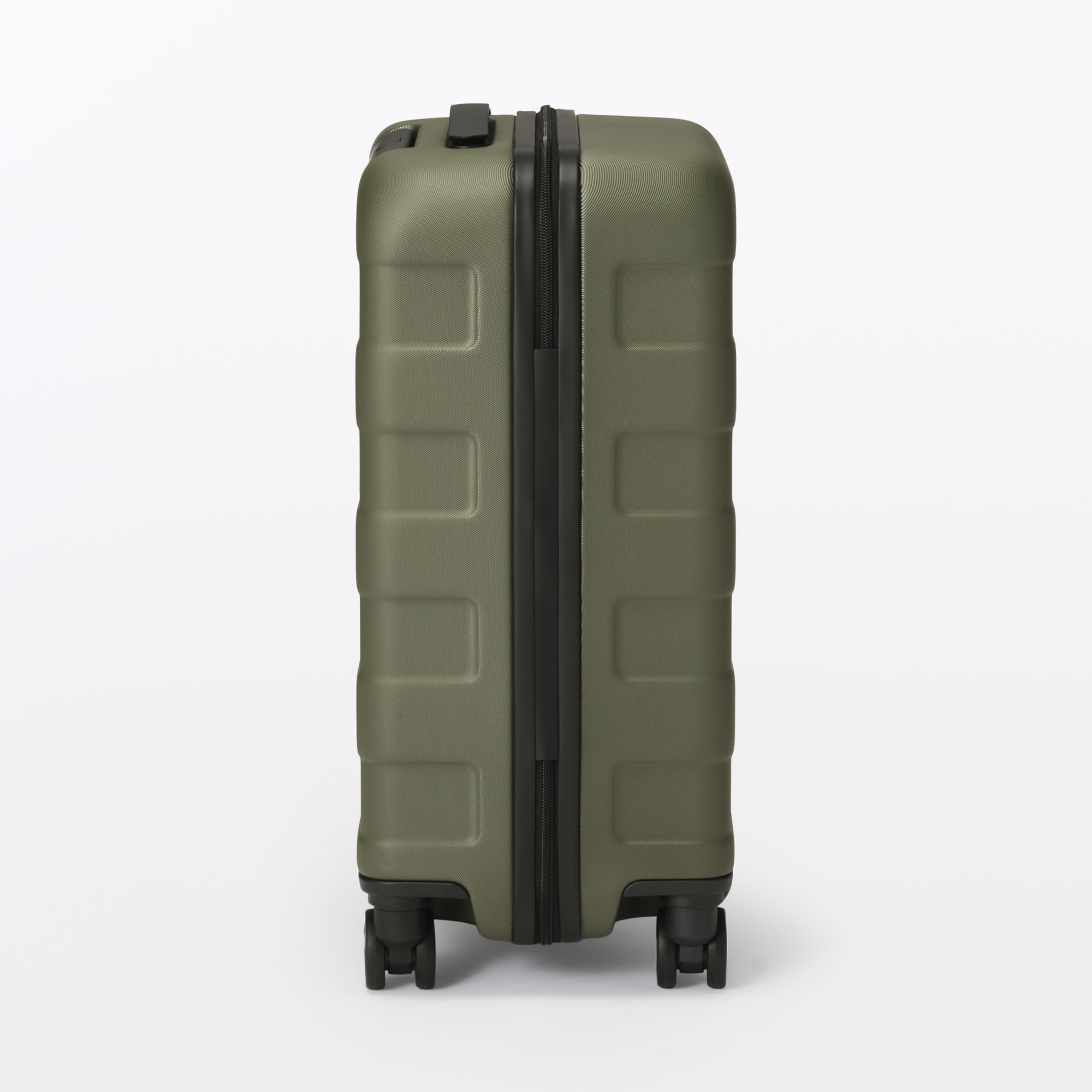 バーを自由に調節できる　ハードキャリーケース（３６Ｌ）