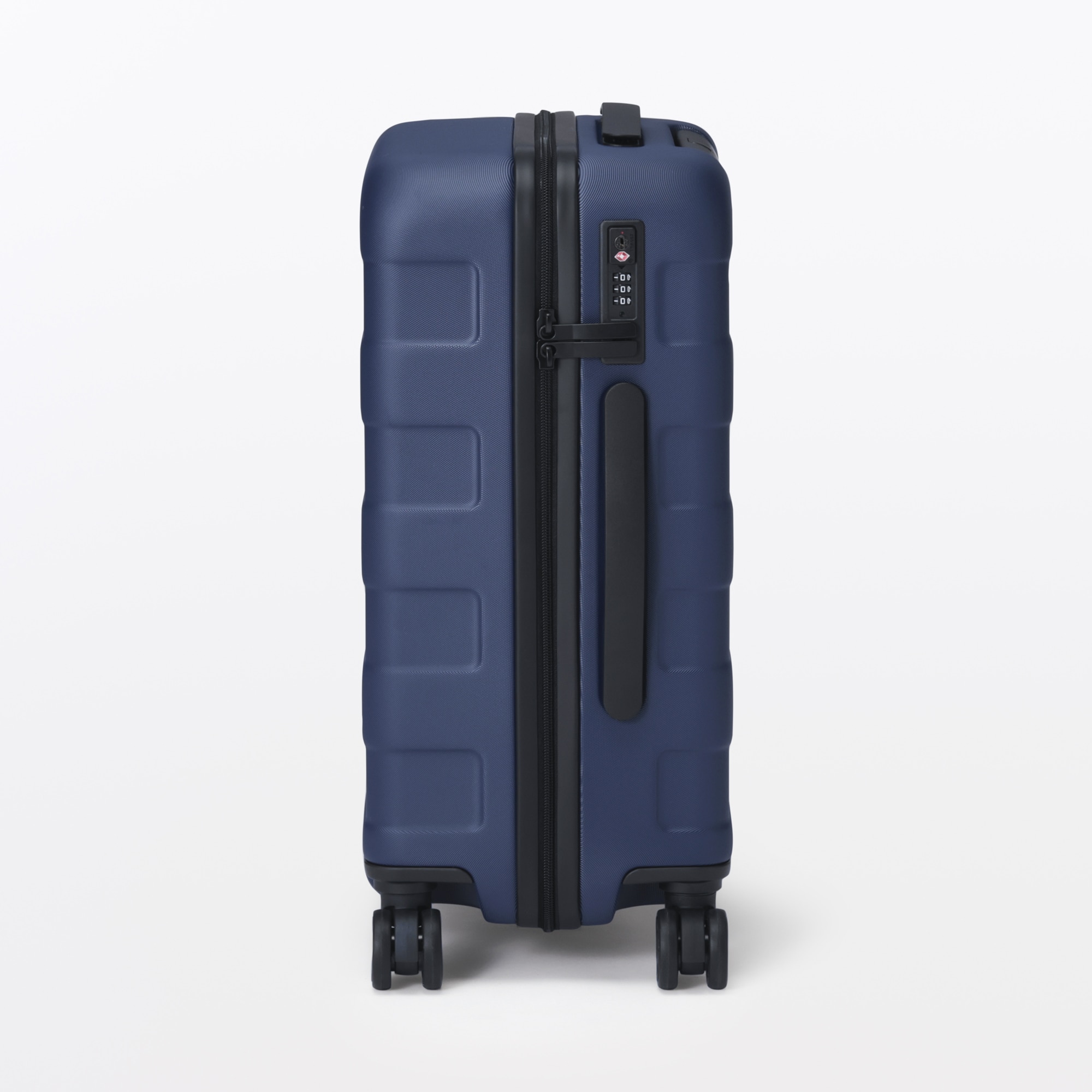 バーを自由に調節できる　ハードキャリーケース（３６Ｌ）