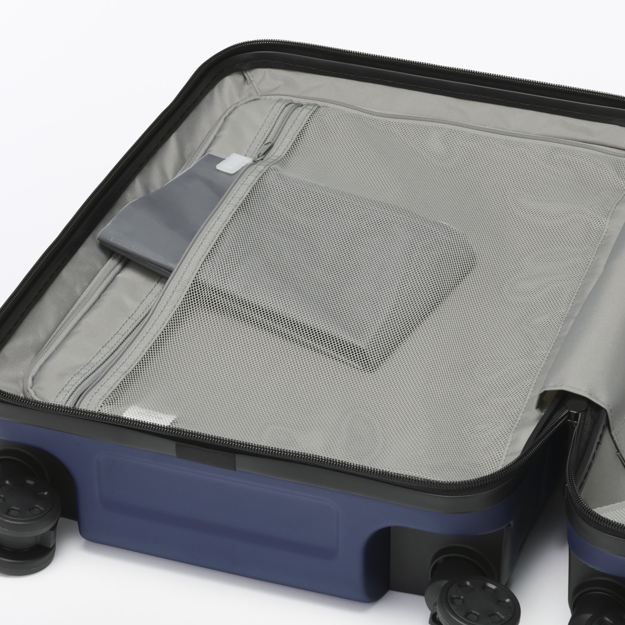 バーを自由に調節できる　ハードキャリーケース（３６Ｌ）