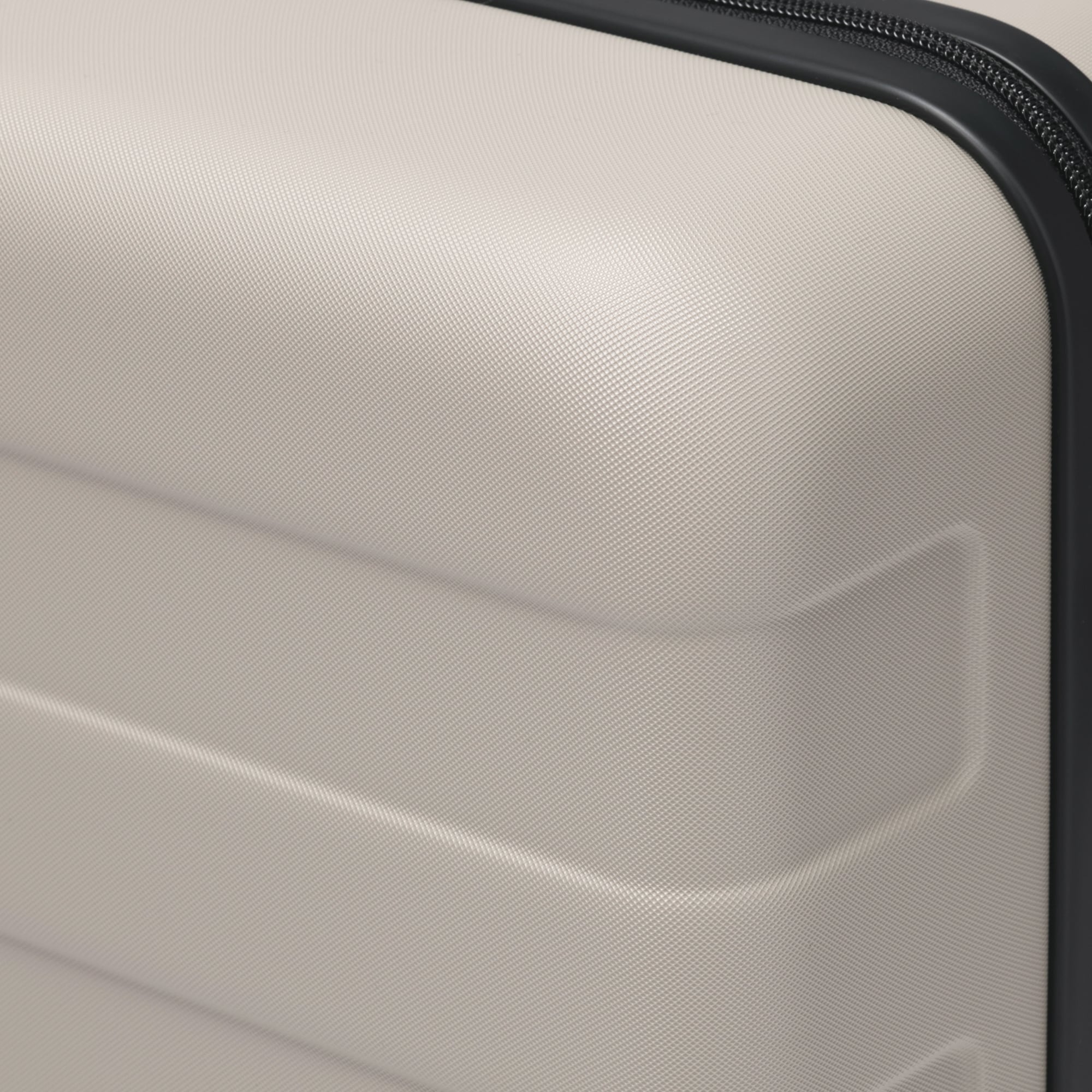 バーを自由に調節できる　ハードキャリーケース（３６Ｌ）