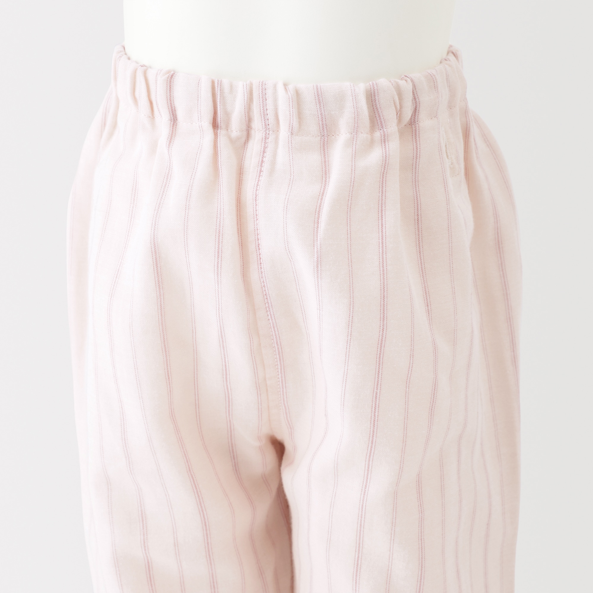 ベビー　脇に縫い目のない　二重ガーゼお着替えパジャマ