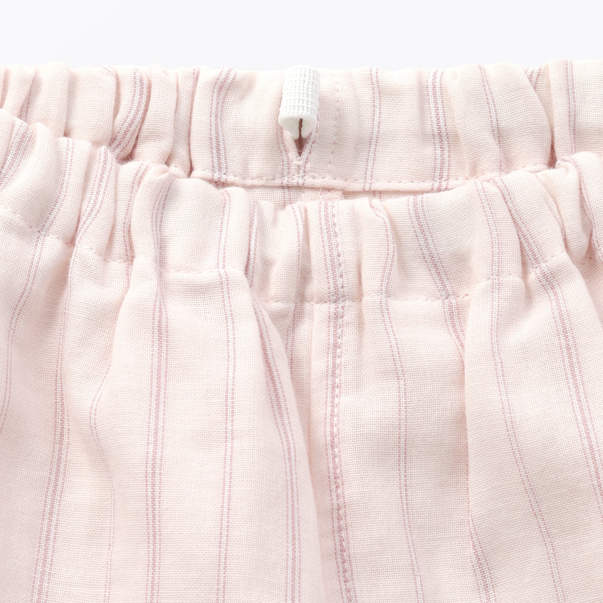 ベビー　脇に縫い目のない　二重ガーゼお着替えパジャマ